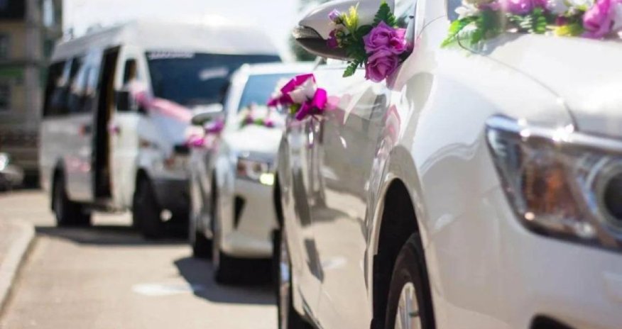 В Губе автомобиль из свадебного кортежа попал в аварию