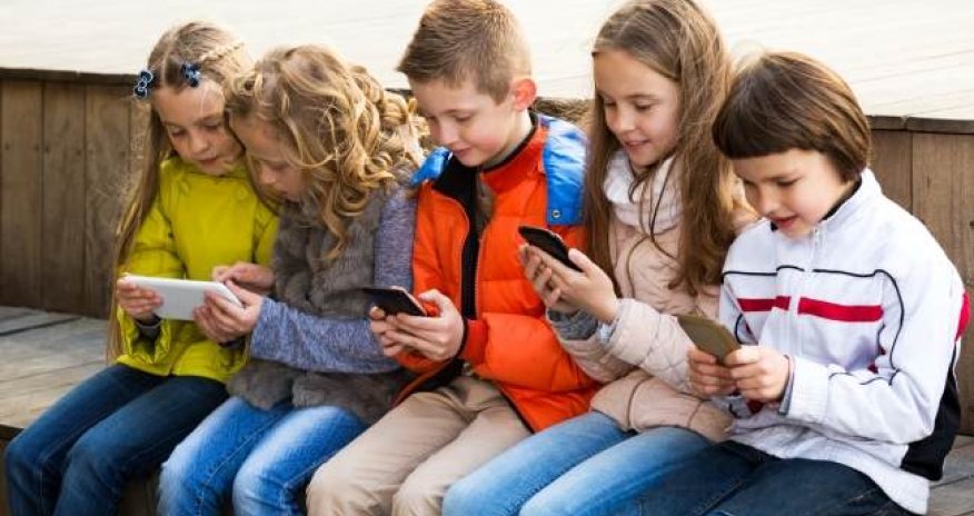 Qazaxıstanda sosial şəbəkələrə yaş məhdudiyyətləri ola bilər