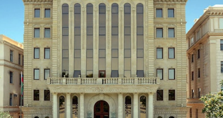 Nəsimi Rayon İcra Hakimiyyətinin yeni başçısı kollektivə təqdim olunub