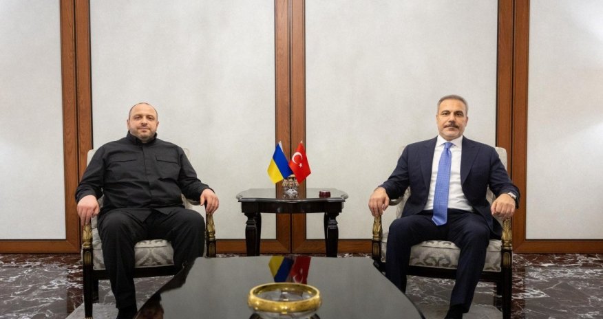 Hakan Fidan Ukraynanın müdafiə naziri ilə görüşüb
