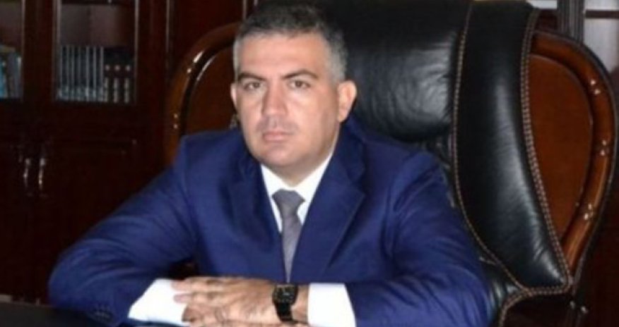 İcra başçısı ondan şikayət edən sakinləri məhkəməyə verib