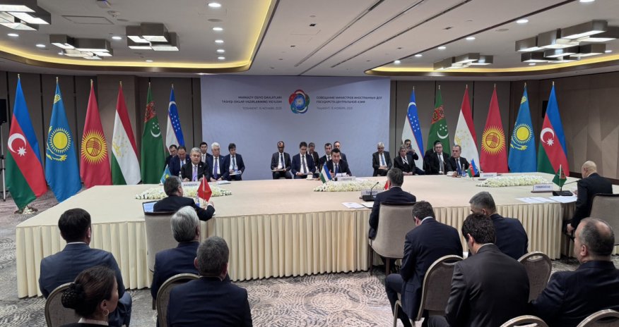 Джейхун Байрамов впервые принял участие во встрече глав МИД стран ЦА