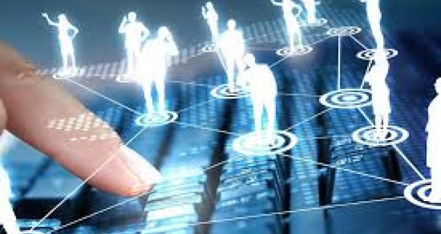 On ayda informasiya xidmətlərinin həcmi 8%-dən çox artıb