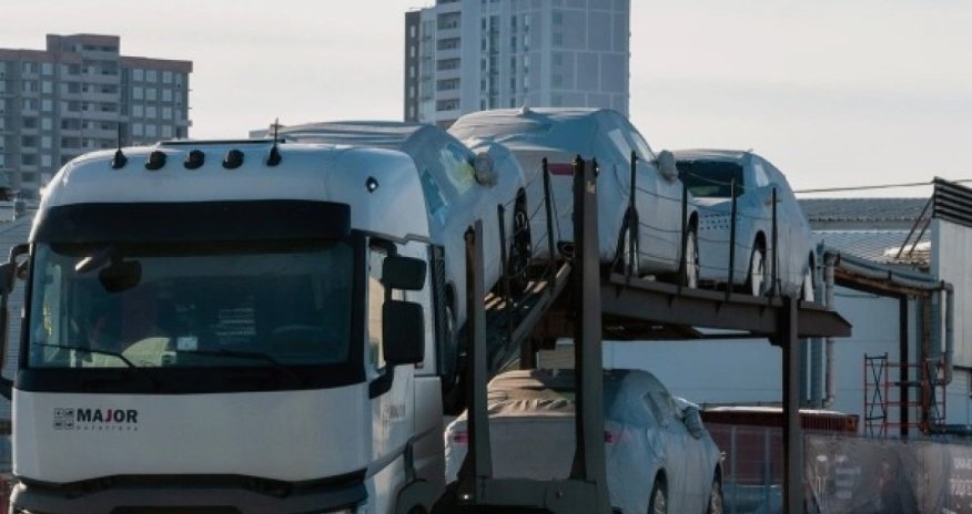 Экспорт китайских авто в Россию рухнул