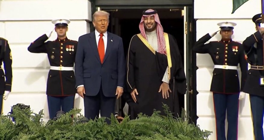 Tramp Ağ Evdə Məhəmməd bin Salmanı qəbul edib