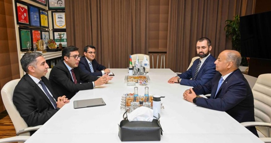 Фарид Гаибов принял президента Международной федерации водных видов спорта