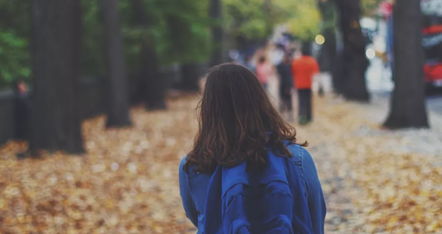 Sığınacaqda qalan yeniyetmə qız itkin düşüb