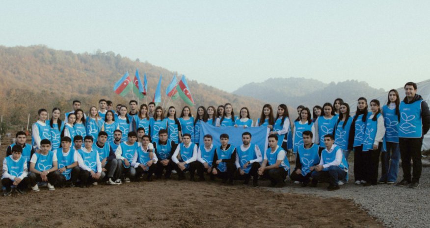 
Leyla Əliyeva, Arzu Əliyeva və Alena Əliyeva Lənkəranda ekoloji aksiyalarda iştirak ediblər