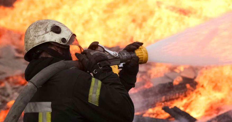 В Турции в жилом доме произошел пожар, есть погибшие и пострадавшие