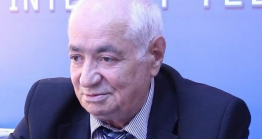 Prezident Vahid Əzizi təltif edib