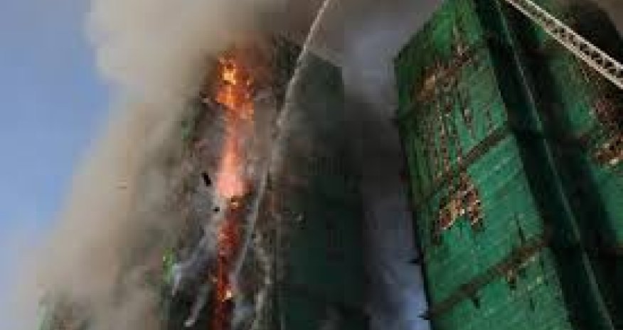 
Honq Konqda yaşayış kompleksində yanğında ölənlərin sayı 65-ə çatıb -YENİLƏNİB3