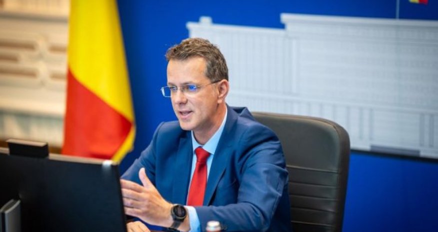 Глава Минобороны Румынии забыл поменять шаблон и ушел в отставку