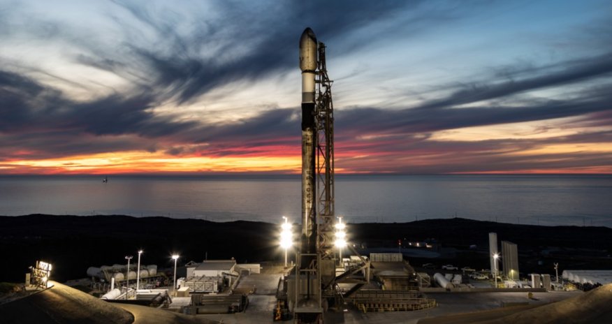 Американская ракета доставила на орбиту первые польские разведспутники