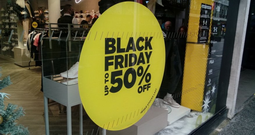 Дональд Трамп: Американцы потратили почти 12 миллиардов долларов в черную пятницу