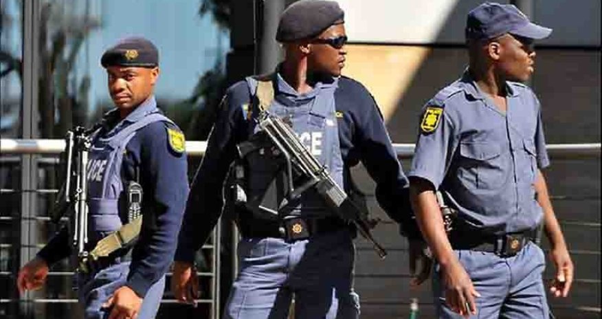 Полиция ЮАР задержала четырех мужчин по подозрению в попытке воевать на стороне России