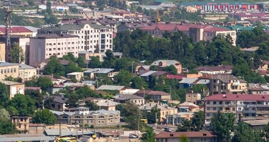 Xankəndidə xuliqanlıq edən məmur məhkəmə tərəfindən cəzalandırılıb