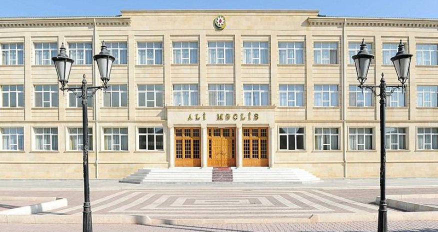 Naxçıvanda deputatların iclaslardan yayınmasına görə cəza sərtləşdirilir