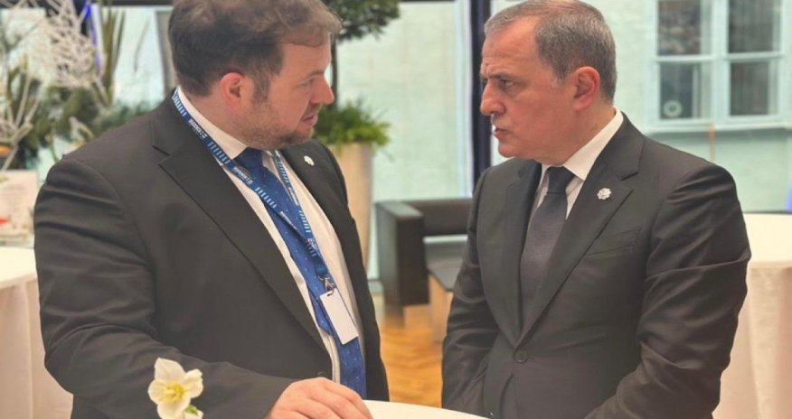 Nazir Britaniyanın dövlət naziri Stefan Dauti ilə görüşüb