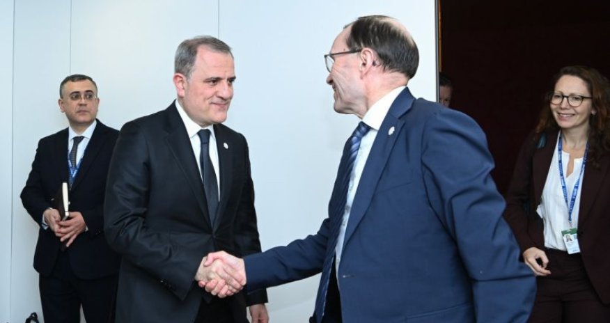 Ceyhun Bayranov Norveç XİN rəhbəri ilə görüşüb