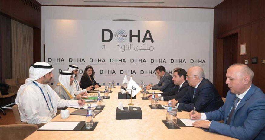 Hikmət Hacıyev Körfəz Əməkdaşlıq Şurasının Baş katibi ilə görüşüb