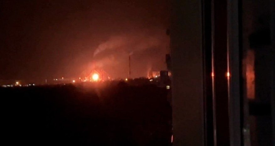 Беспилотники атаковали Саратов. Горела нефтебаза