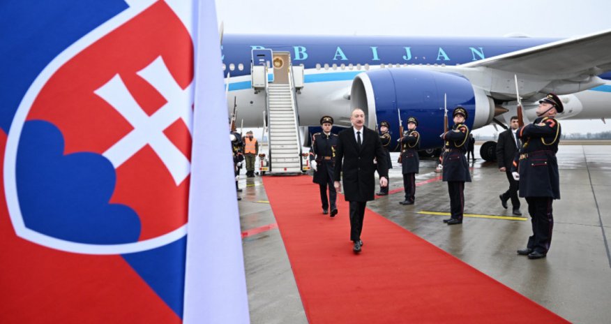 Prezident Slovakiyaya səfərə gedib