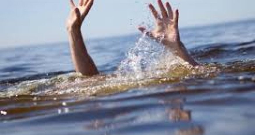 3 yaşlı uşaq hovuzda boğulub