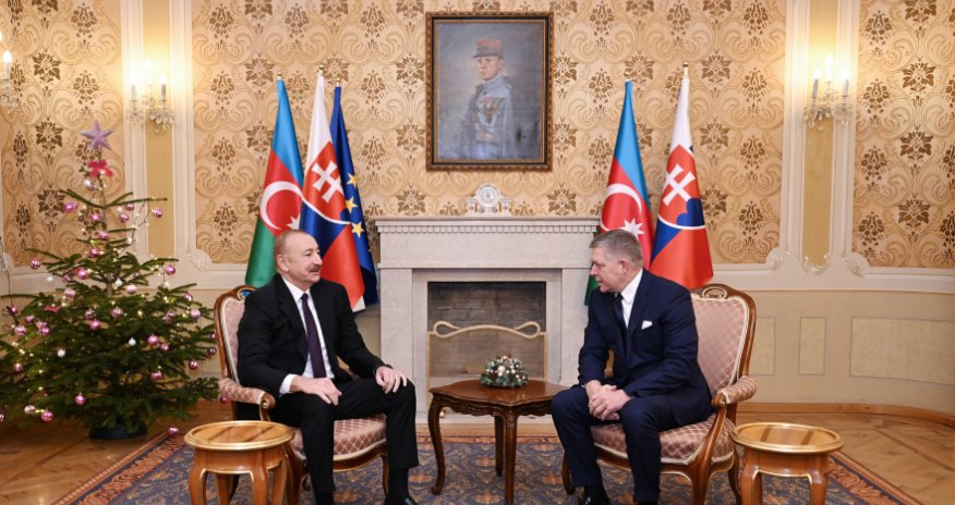 Ильхам Алиев провел встречу с Фицо