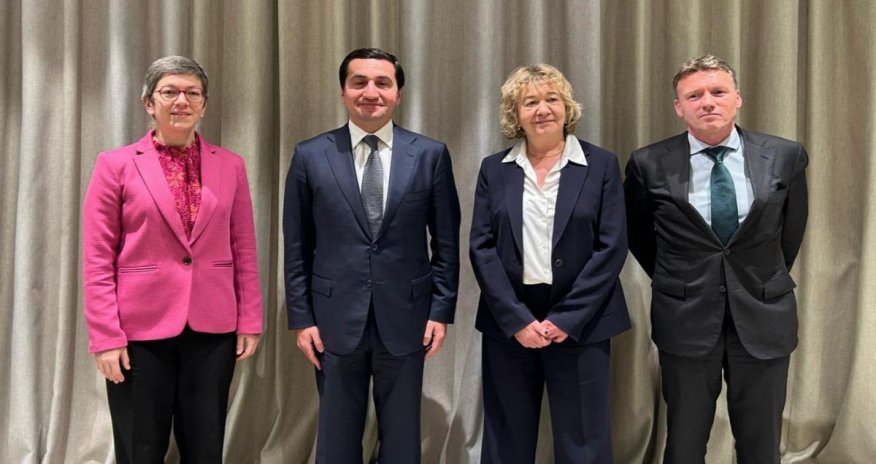 Hikmət Hacıyev Benilüks ölkələri XİN-lərinin siyasi direktorları ilə görüşüb