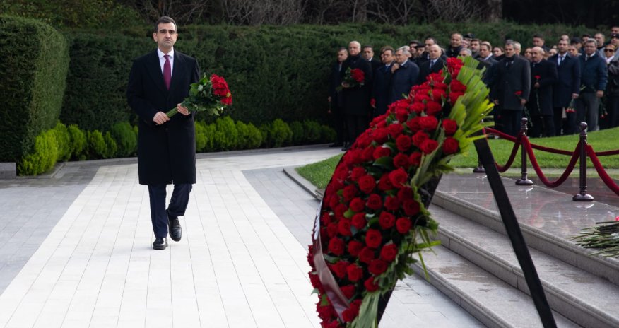 Azərsun Holdinq&rdquo;in rəhbər heyəti Ulu Öndərin məzarını ziyarət edib