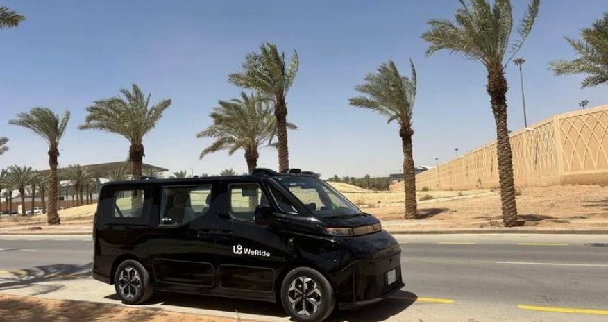 Dubayda sürücüsüz taksilər sınaqdan keçirilib