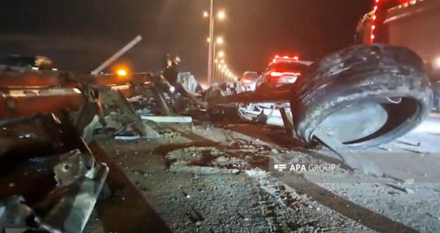 Qaradağda zəncirvari qəza tıxaca səbəb olub