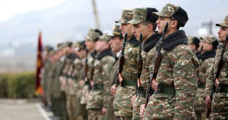 Ermənistanda hərbi xidmətin müddəti azaldılıb