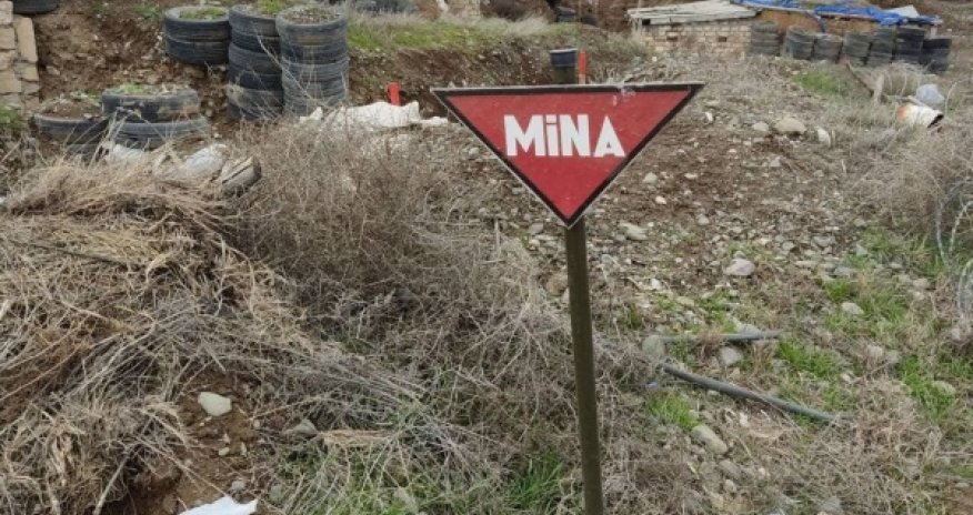 Ağdamda mülki şəxs minaya düşüb