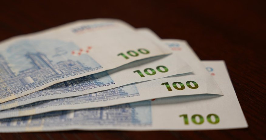 
Iran releases currency exchange rates for December 18