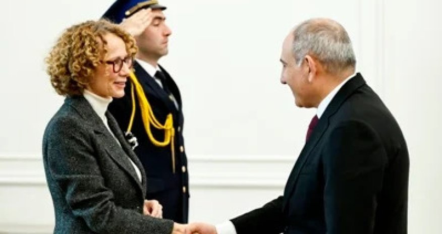 Ermənistan Baş naziri Nikol Paşinyan NATO baş katibinin müavini ilə görüşüb