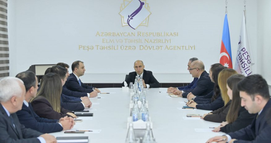 Peşə Təhsili üzrə Dövlət Agentliyinin yeni direktoru kollektivə təqdim olunub