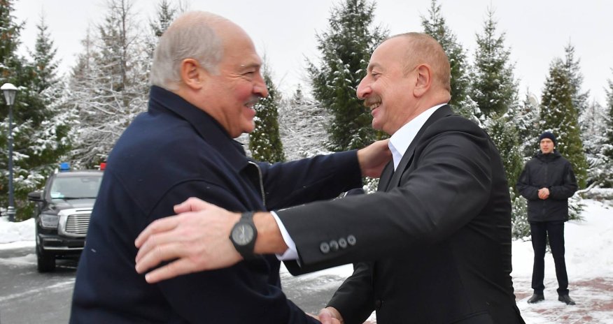 Lukaşenko İlham Əliyevi doğum günü münasibətilə təbrik edib