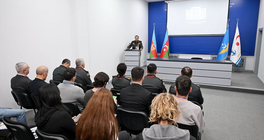 Müdafiə Nazirliyində media nümayəndələri ilə seminar keçirilib
