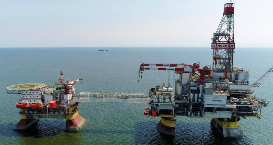 Украина ударила по платформе &laquo;Лукойла&raquo; на Каспии