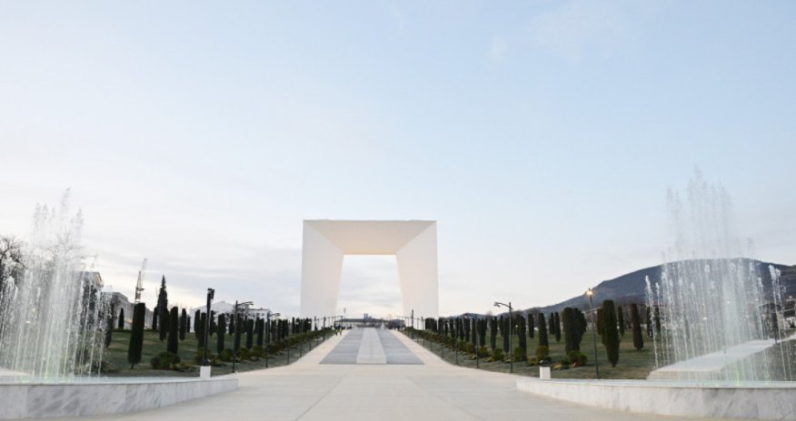 Əliyev və Mehriban Əliyeva Xankəndidə Zəfər parkının açılışında iştirak ediblər/Yenilənib