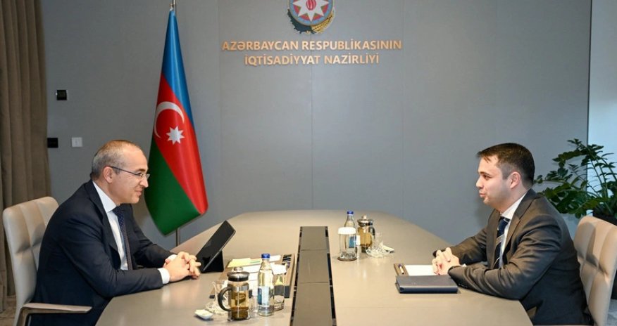 Mikayıl Cabbarov IV "Yüksəliş" müsabiqəsinin qalibləri ilə görüşüb