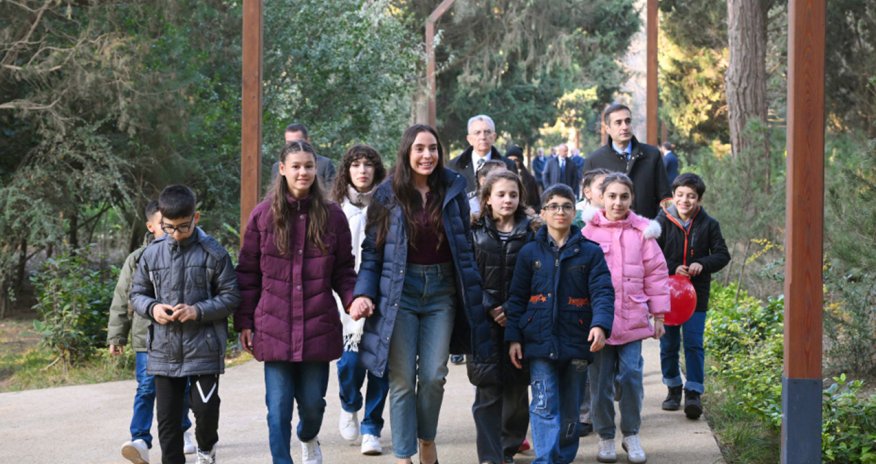 Leyla Əliyeva Mərkəzi Nəbatat bağında uşaqlar üçün təşkil olunan tədbirdə iştirak edib