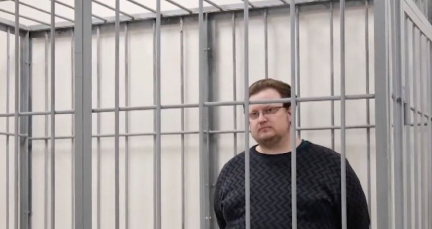 Российского дипломата посадили на 12 лет за госизмену