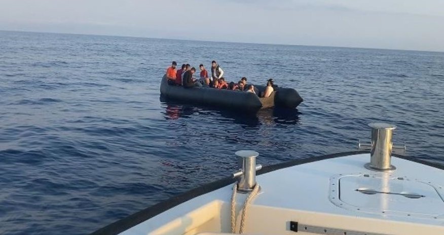 Береговая охрана Турции спасла в Эгейском море десятки нелегальных мигрантов