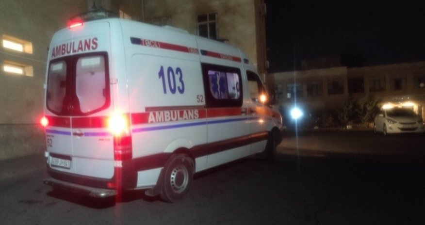 Goranboyda yıxılaraq başı betona dəyən qadın ölüb