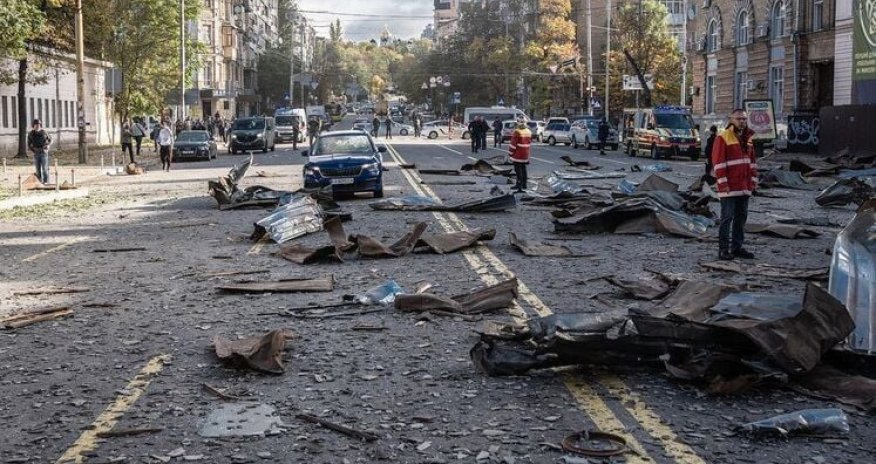 СМИ: ВС РФ нанесли массированный удар дронами по Украине