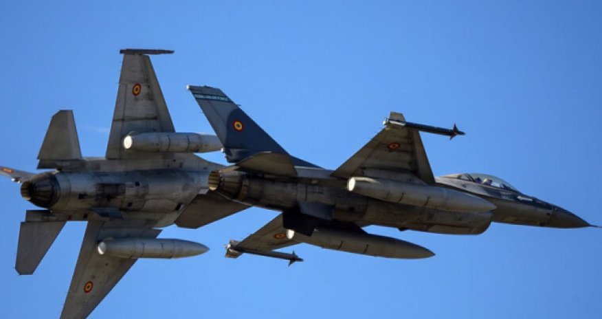 Румыния подняла в воздух два истребителя у границы с Украиной