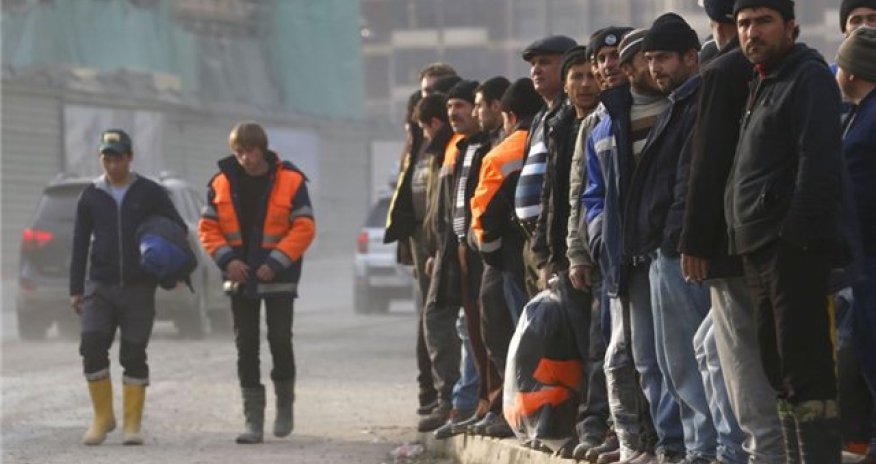 Ötən il Azərbaycanda əcnəbilər üçün iş icazəsinə 10 minə yaxın müraciət daxil olub