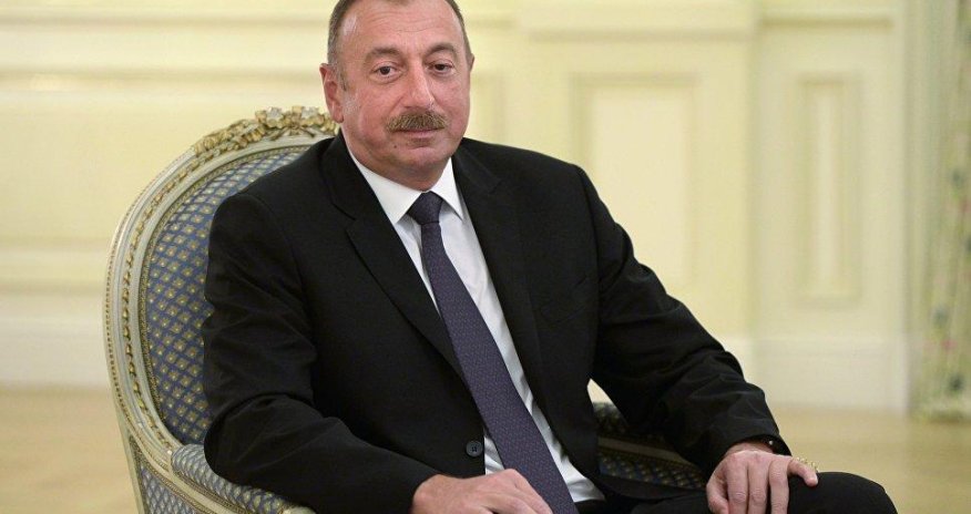 Алиев призвал защищать азербайджанский язык как основу национальной идентичности